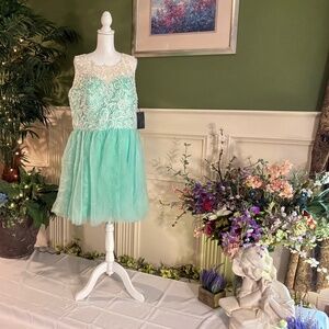 Short mint Green Party dress